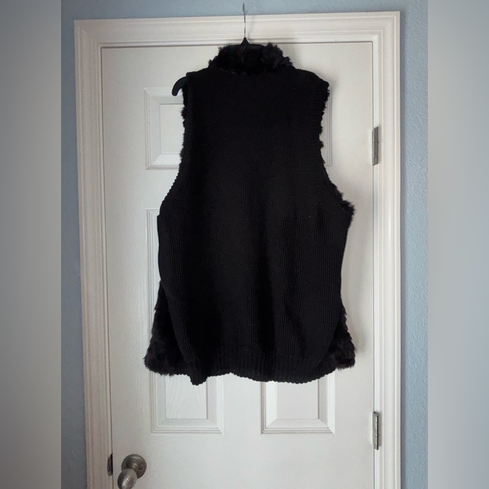 Maurices Womens Black Faux Fur Sleeveless Zip Closure Vest Plus Size 3 - Picture 2 of 6